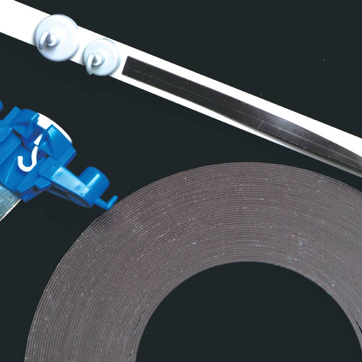 Studio Specialties - Wholesale Craft Supplies - HOOK MAGNETIC CAPACITY 14 LBS