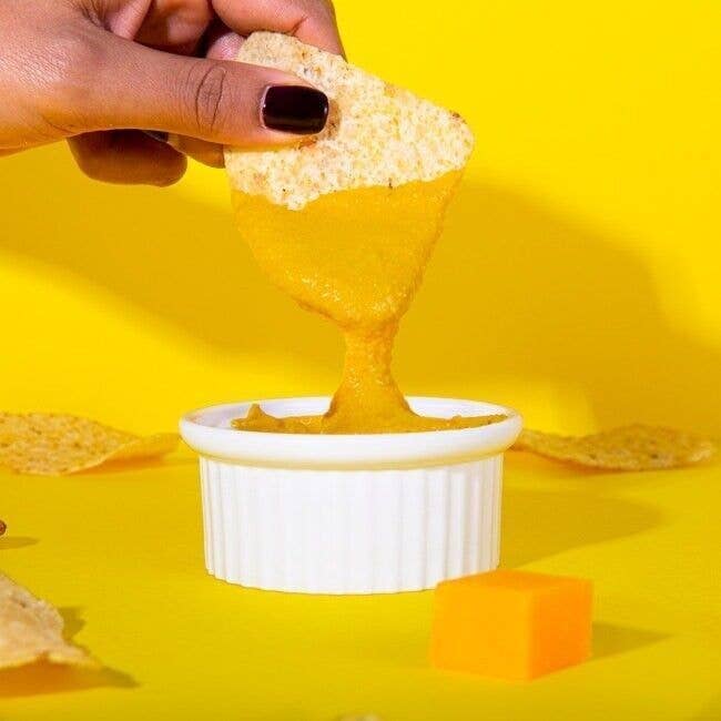 Nut & Me - Wholesale Shelf Stable Prepared Meal - Cheddar Flavor Cheese 200G Nut & Me2