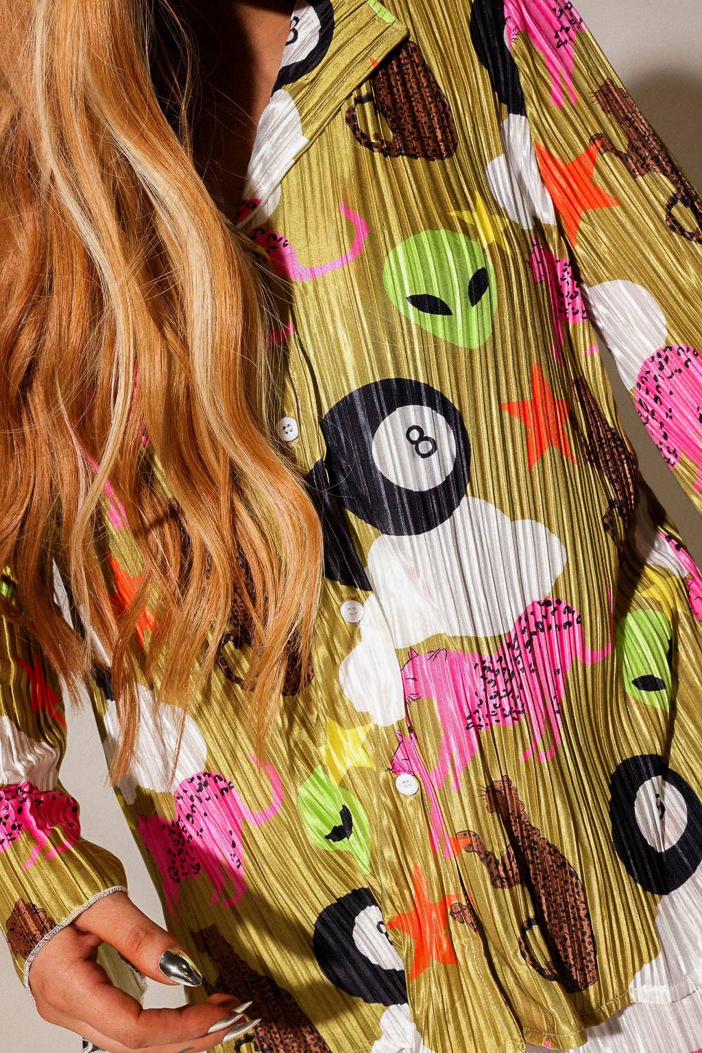 Burnt Toast – Engroshandel Bukser - Dame – Vi kommer i fred Alien Plissé sæt **PÅ LAGER IGEN**8