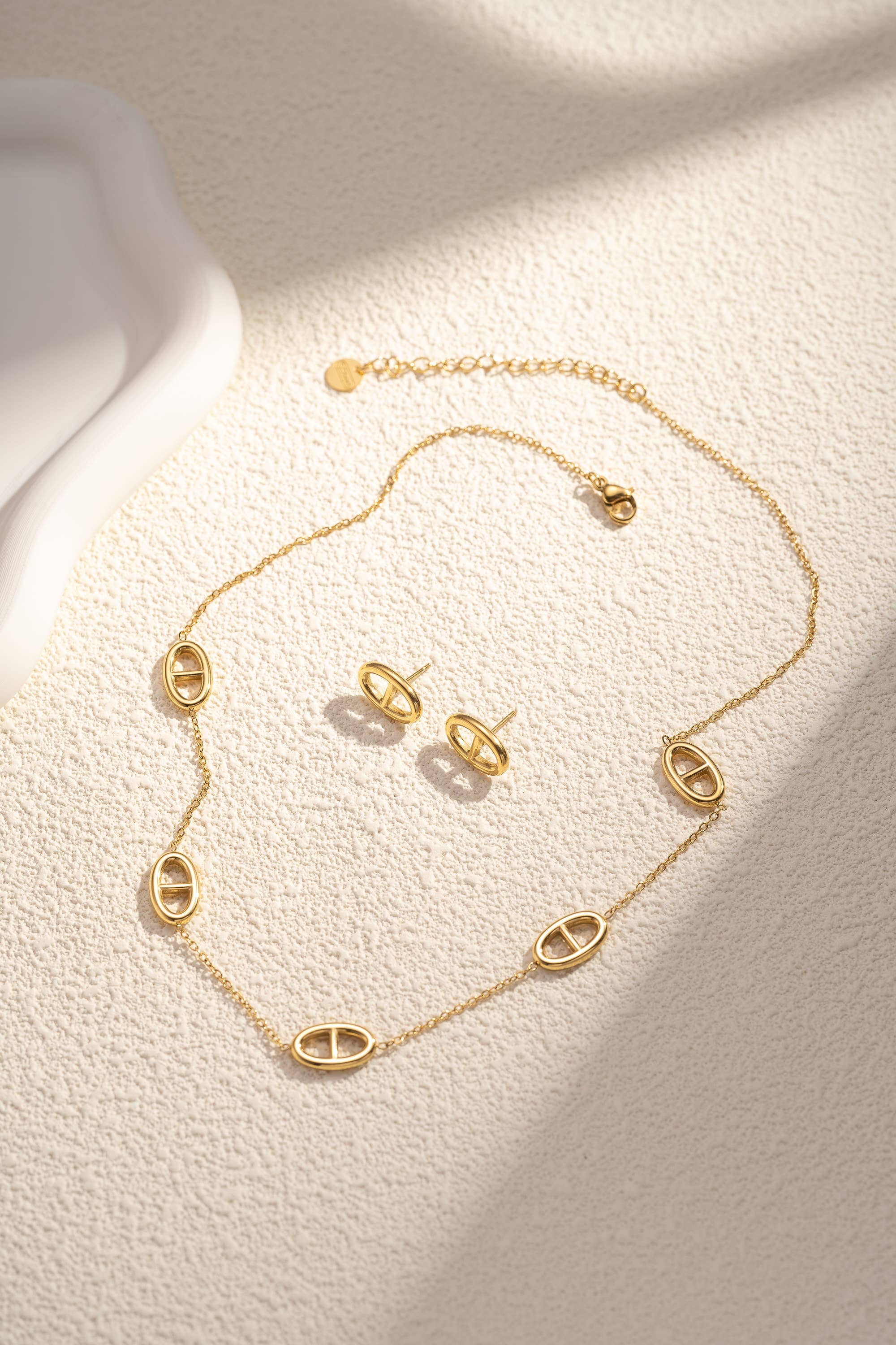 COSMOS - Wholesale Jewelry Set - Oval pattern necklace and earring set in stainless steel0