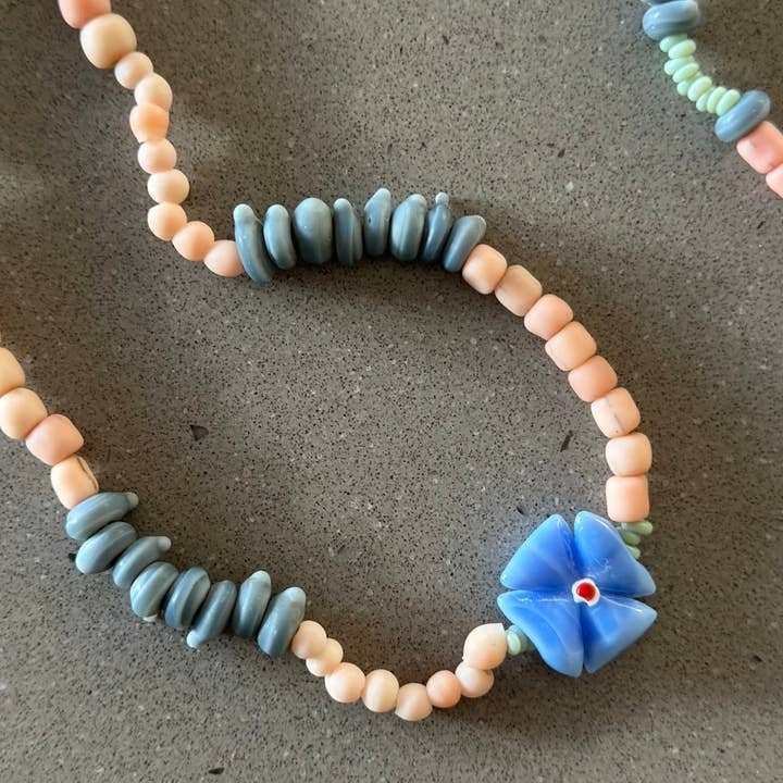 Bright Threads - Wholesale Beaded/pearl necklace - PLEATS🌸 Necklace - BLUE Flower1