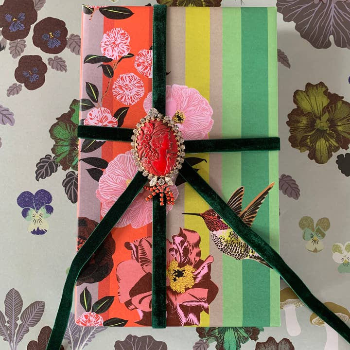 Kate Blairstone - Vendita all'ingrosso Carta da regalo in fogli - Carta da regalo a righe Camellia2