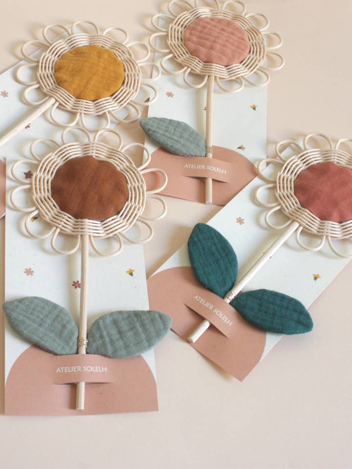 kleine madeliefje met blad voor wholesale door ateliersolelh