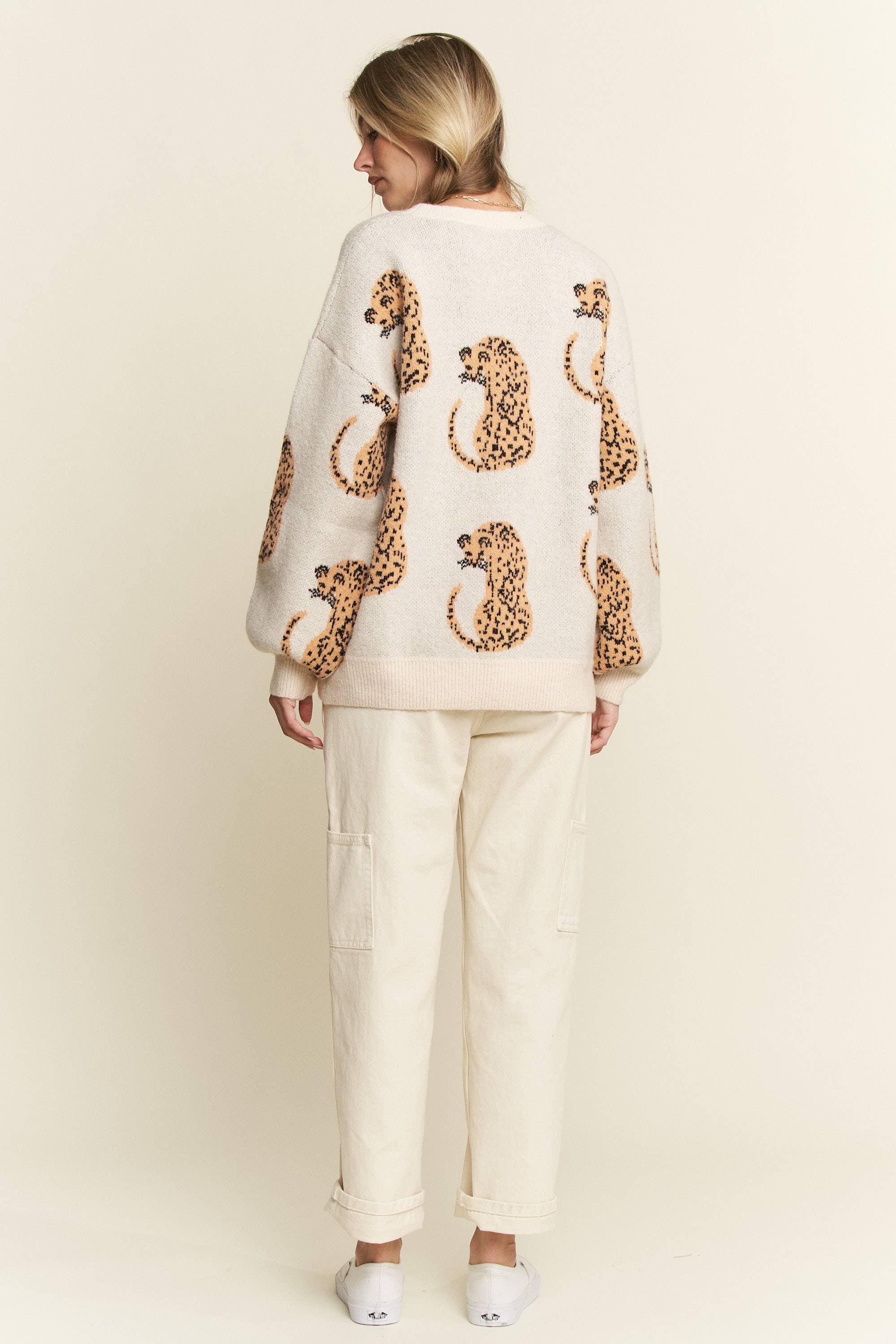 CREMA JERSEY DE MANGA LARGA CON CONTRASTE DE GUEPARDO de venta al por mayor en Faire6