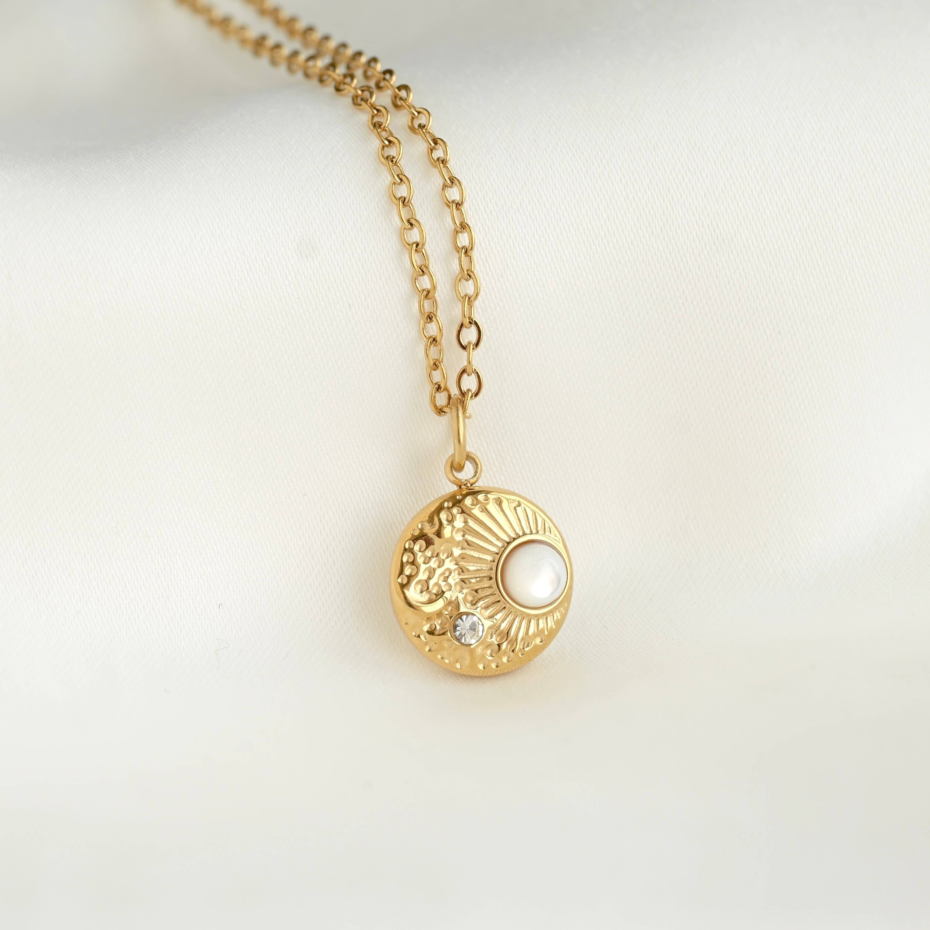 Blueyejewelry – Engroshandel Halskæde med vedhæng – Halskæder med Perlemorsvedhæng-Hjertehalskæde-Stjernevedhæng3