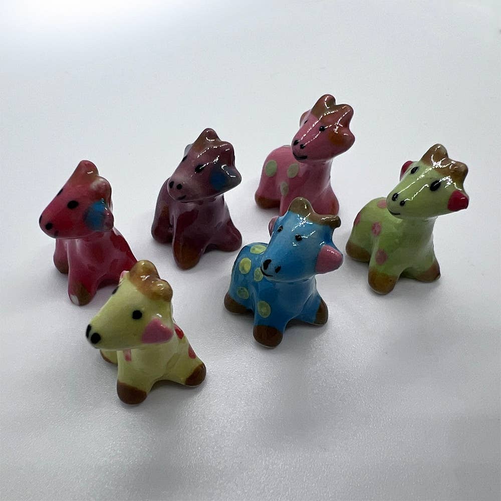 VIE - Wholesale Decorative Figurine - Mini Ceramic Figurine, Assorted Colour, Approx. 2cm75