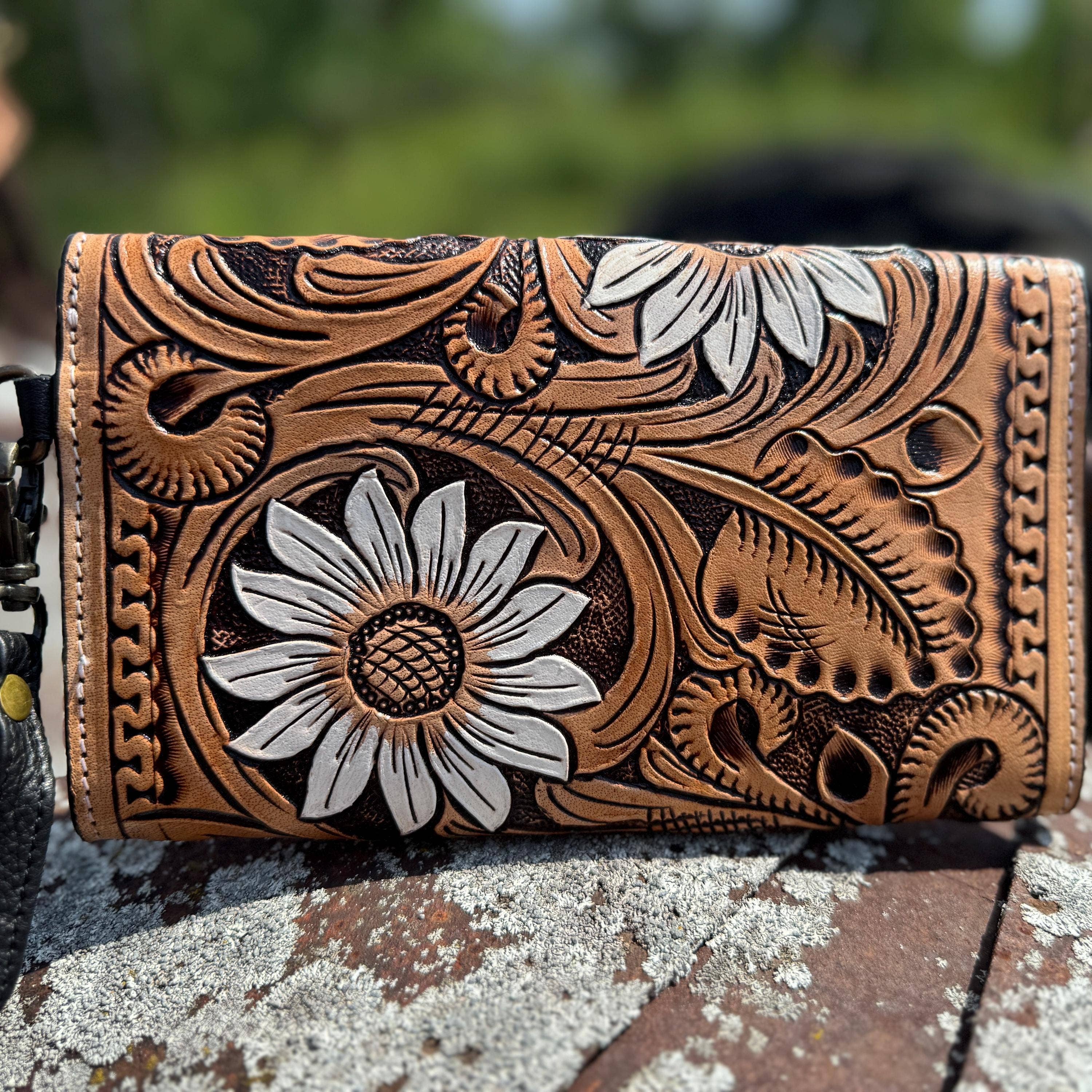 Double B Wild Rags - Wholesale Crossbody Bag - Women's - Genuine Western Cowhide Leather Purse and Clutch with white daisy floral painted details a Double B Wild Rags Exclusive6
