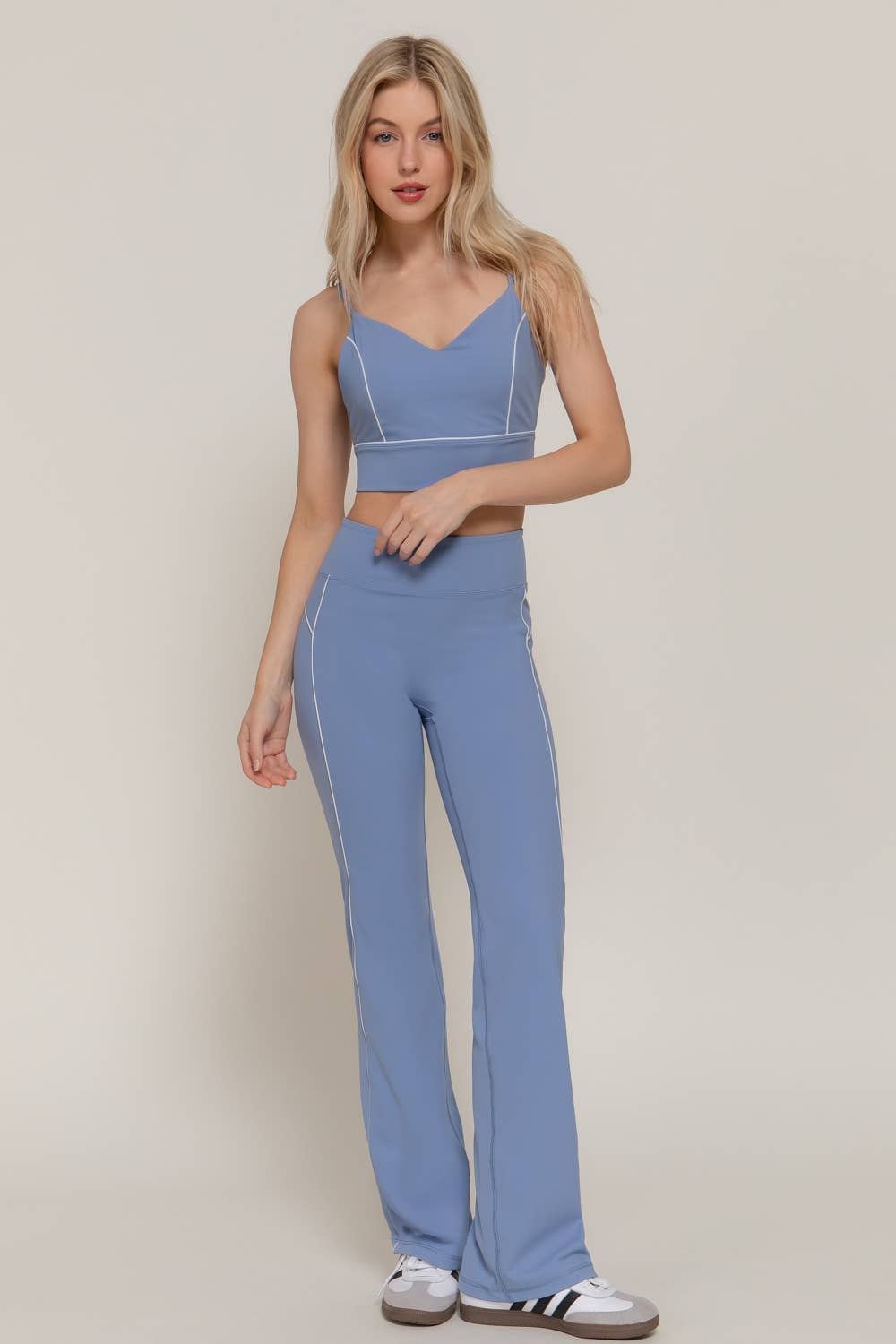 Active Basic | Active USA – wholesale Träningsbyxor – Dam – Träningsbyxor med midjeband och kontrasterande passpoaldetaljer3