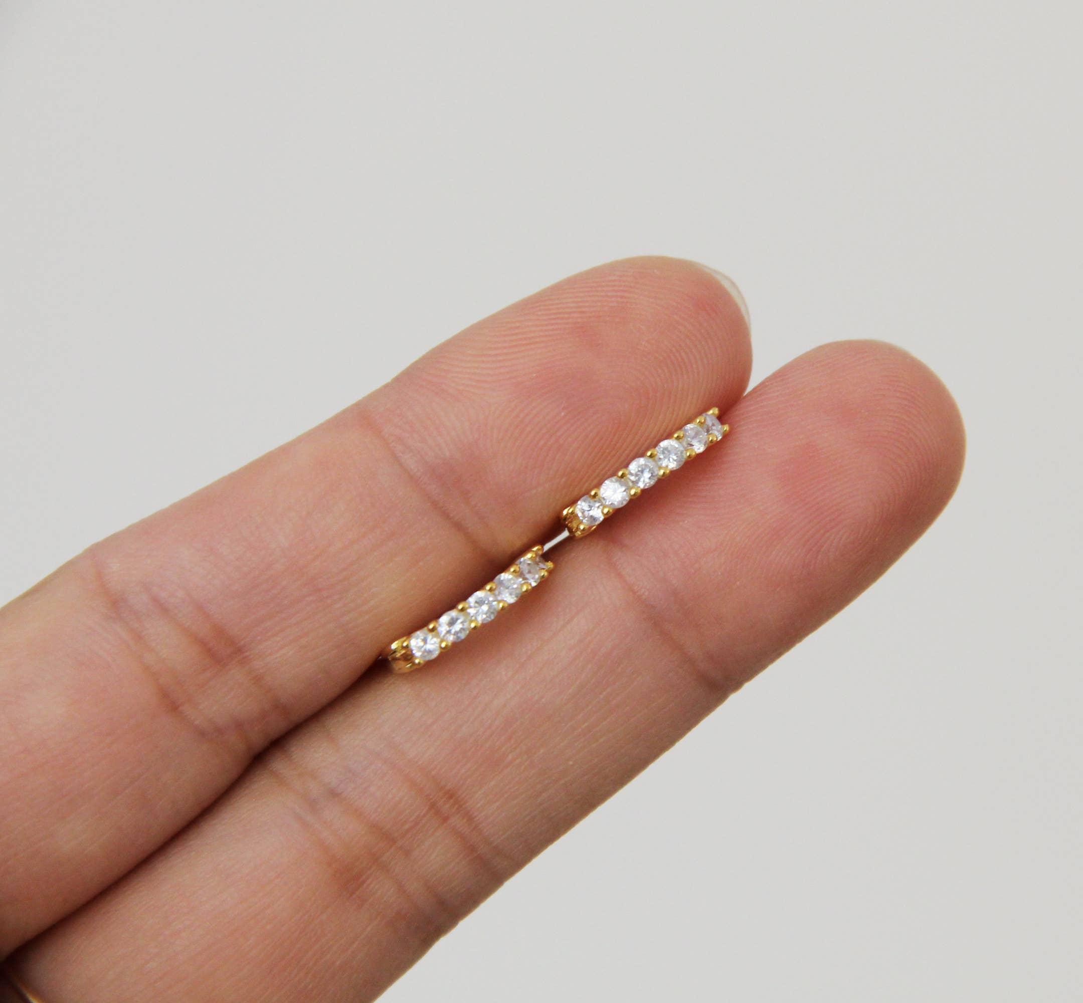 MAIVE - Vendita all'ingrosso Orecchini a cerchietto - Evangeline Hoops1