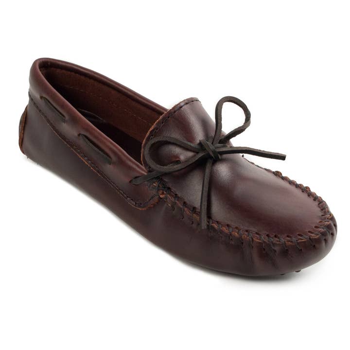 Women's Smooth Leather Classic Driving Moccasin Shoe for wholesale by Minnetonka