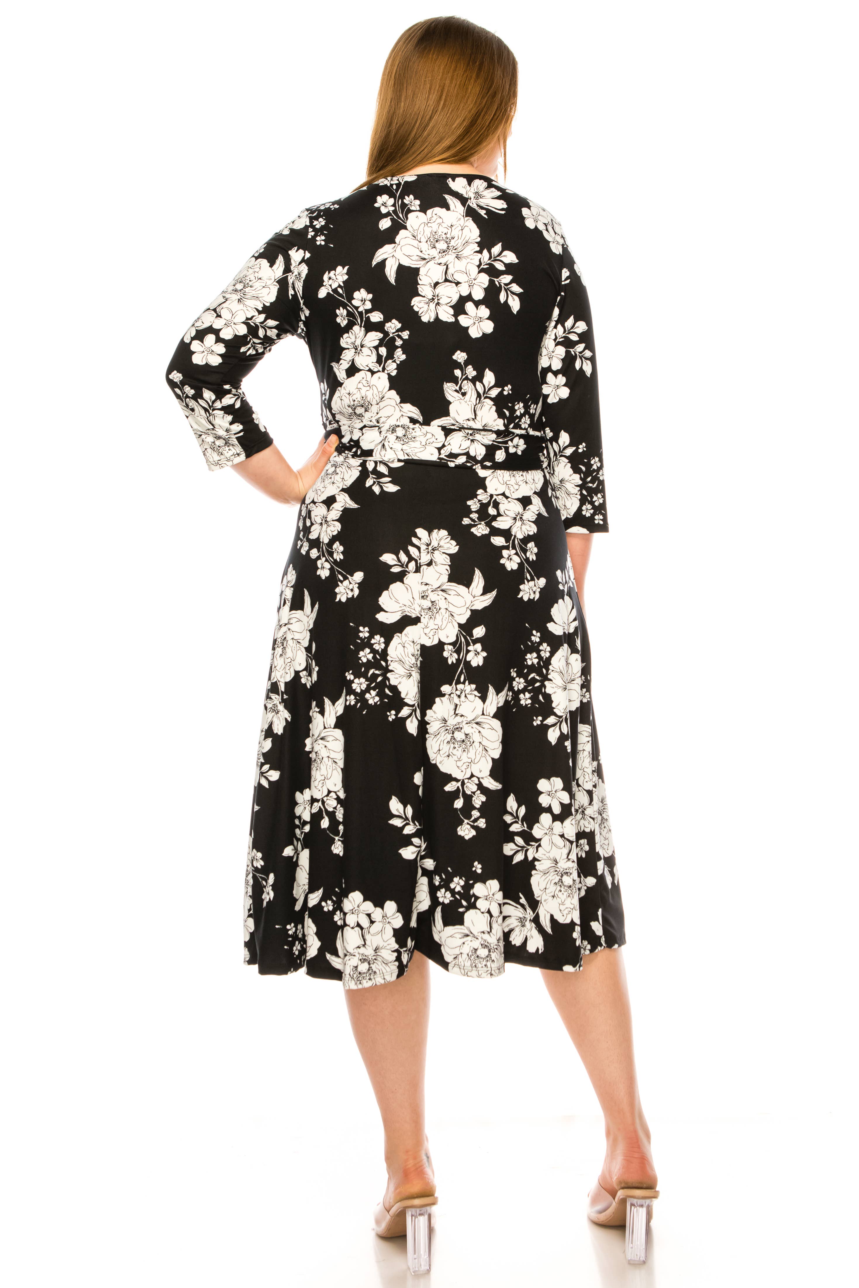MOA COLLECTION - Vente Robe – femme - Robe portefeuille en faux imprimé à motifs floraux de grande taille pour femmes3