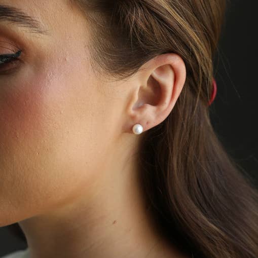 Orecchini a bottone con perle, borchie in argento con perle d'acqua dolce (1E01b) per la vendita all'ingrosso da parte di iBijoux