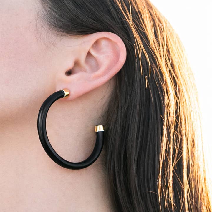 Black Hoop Earrings – Hypoallergenic | 1", 1.5", 2" for wholesale by Hoo Hoops