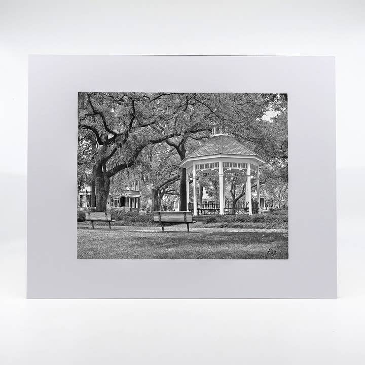 Œuvre d'art - Whitefield Square pour la vente par Mike Ring Photography