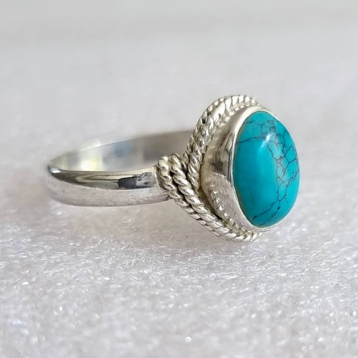 Mistry Gems – Großhandel Cocktail-/Statement-Ring – Unisex Boho Ovaler Türkisring | 925er Sterlingsilber, R4T5