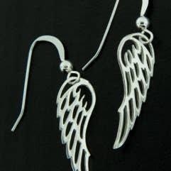 Sosie Designs – wholesale Hängande örhängen – Angel Wings Ö
