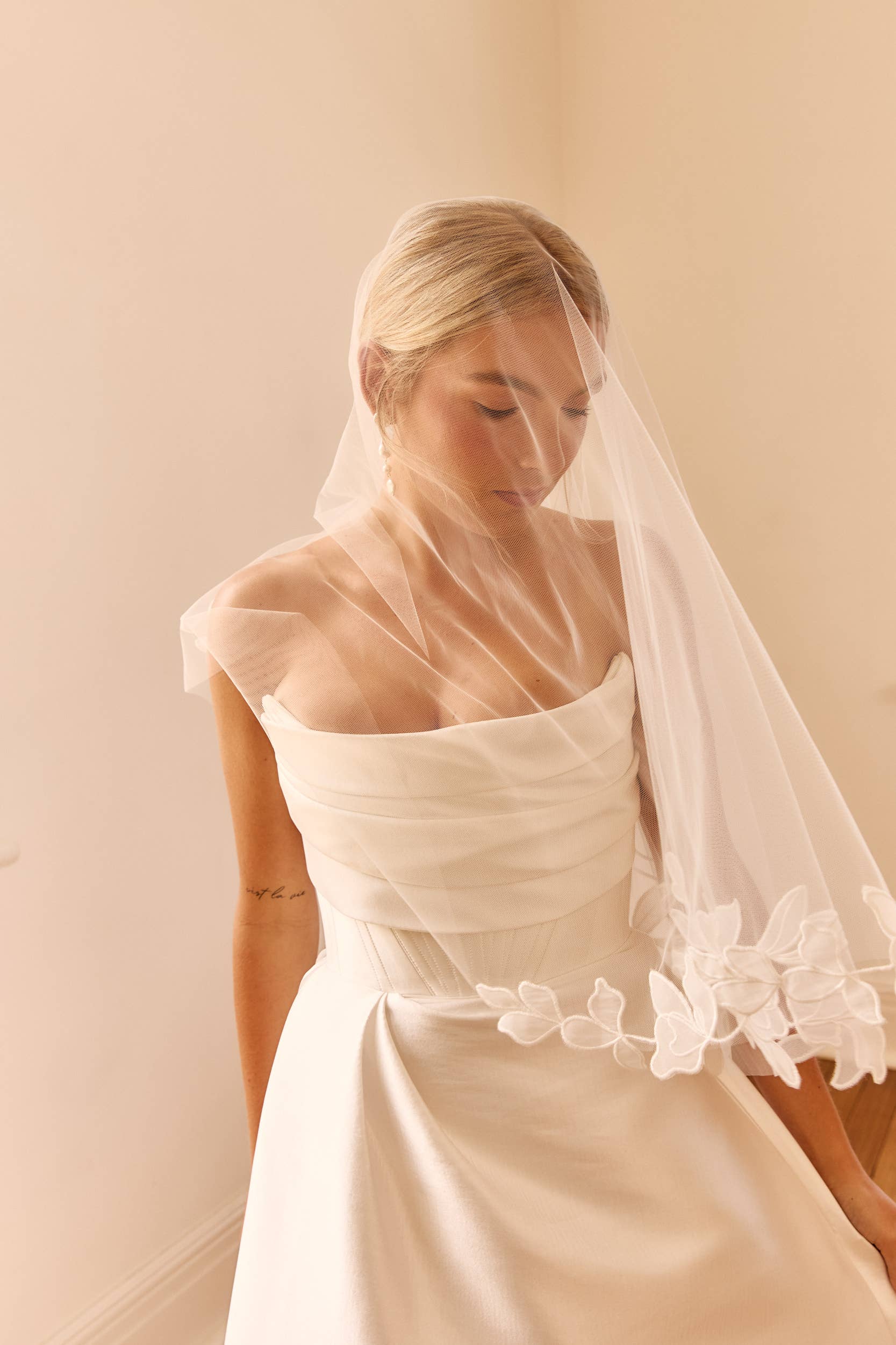 Dove Grey Accessories - Wholesale Veil – Women’s - Sage Embroidered Drop Veil2