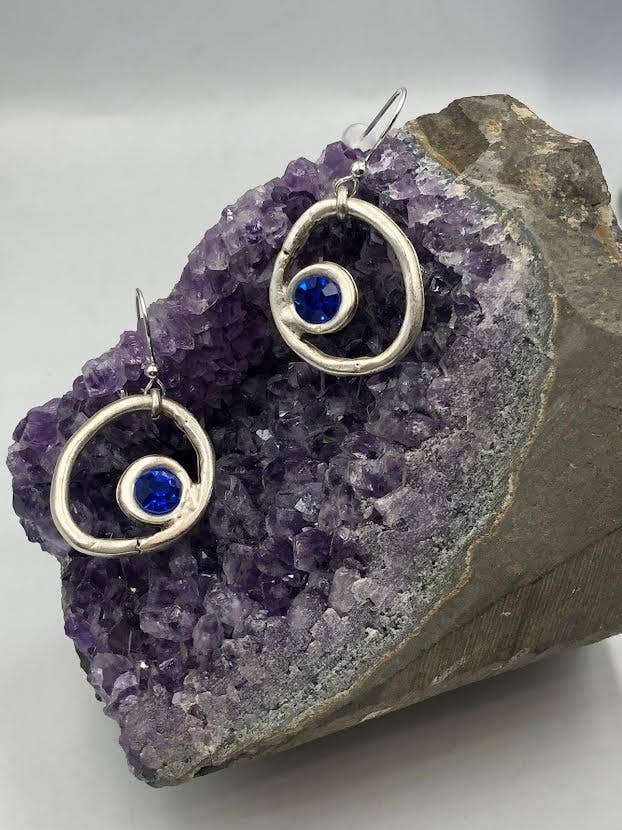 Volare - Vendita all'ingrosso Orecchini pendenti - Orecchini di design circolare astratto con cristalli1