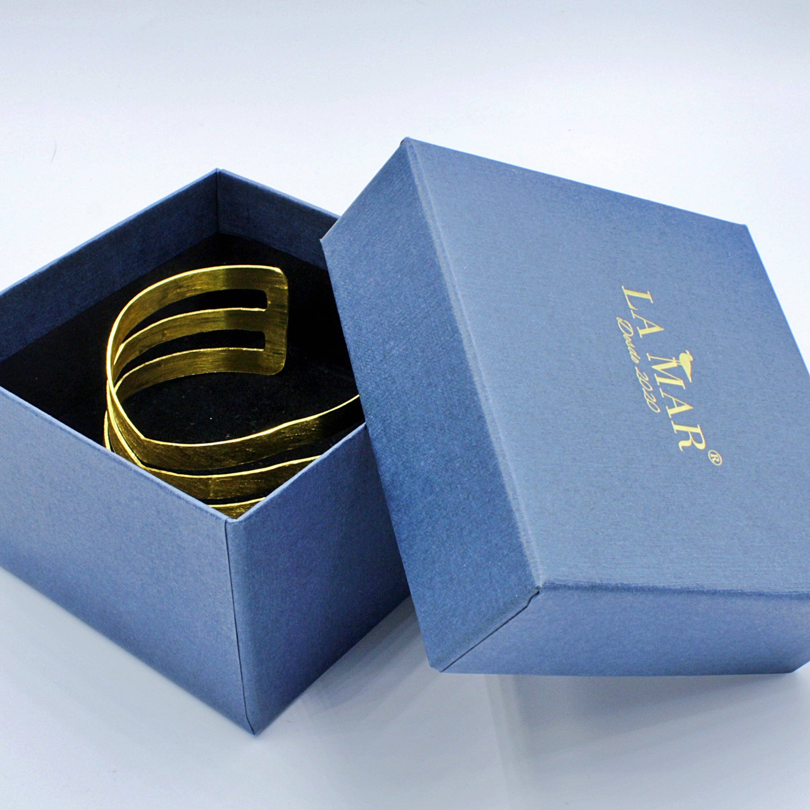 LA MAR - Wholesale Cuff Bracelet - WONDER gold-plated bracelet - Design with character9
