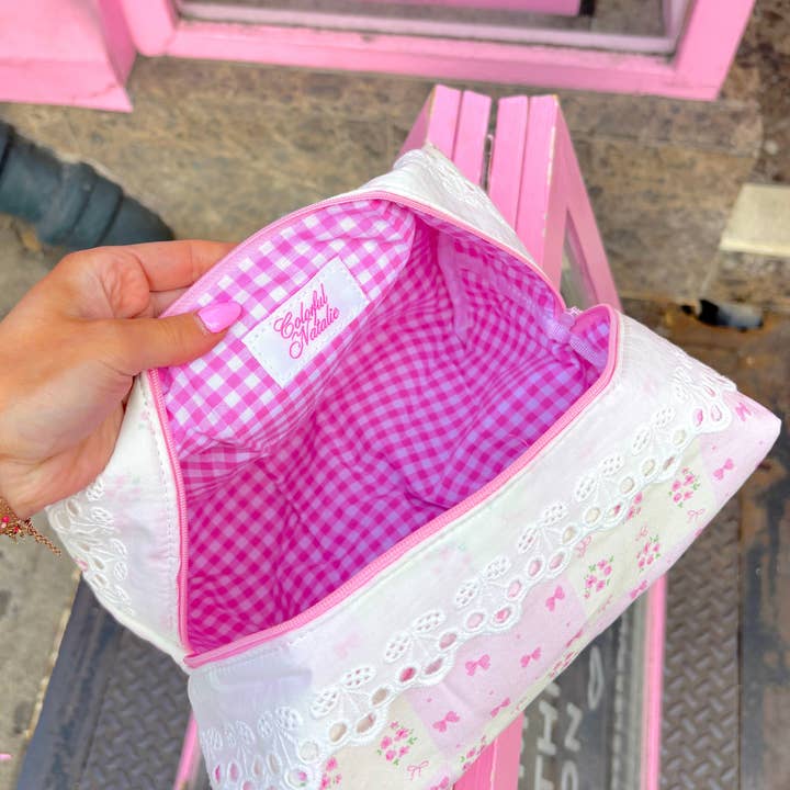 Colorful Natalie - Wholesale Makeup/Cosmetic Bag - Pink Bows and Flowers NYC Makeup Bag