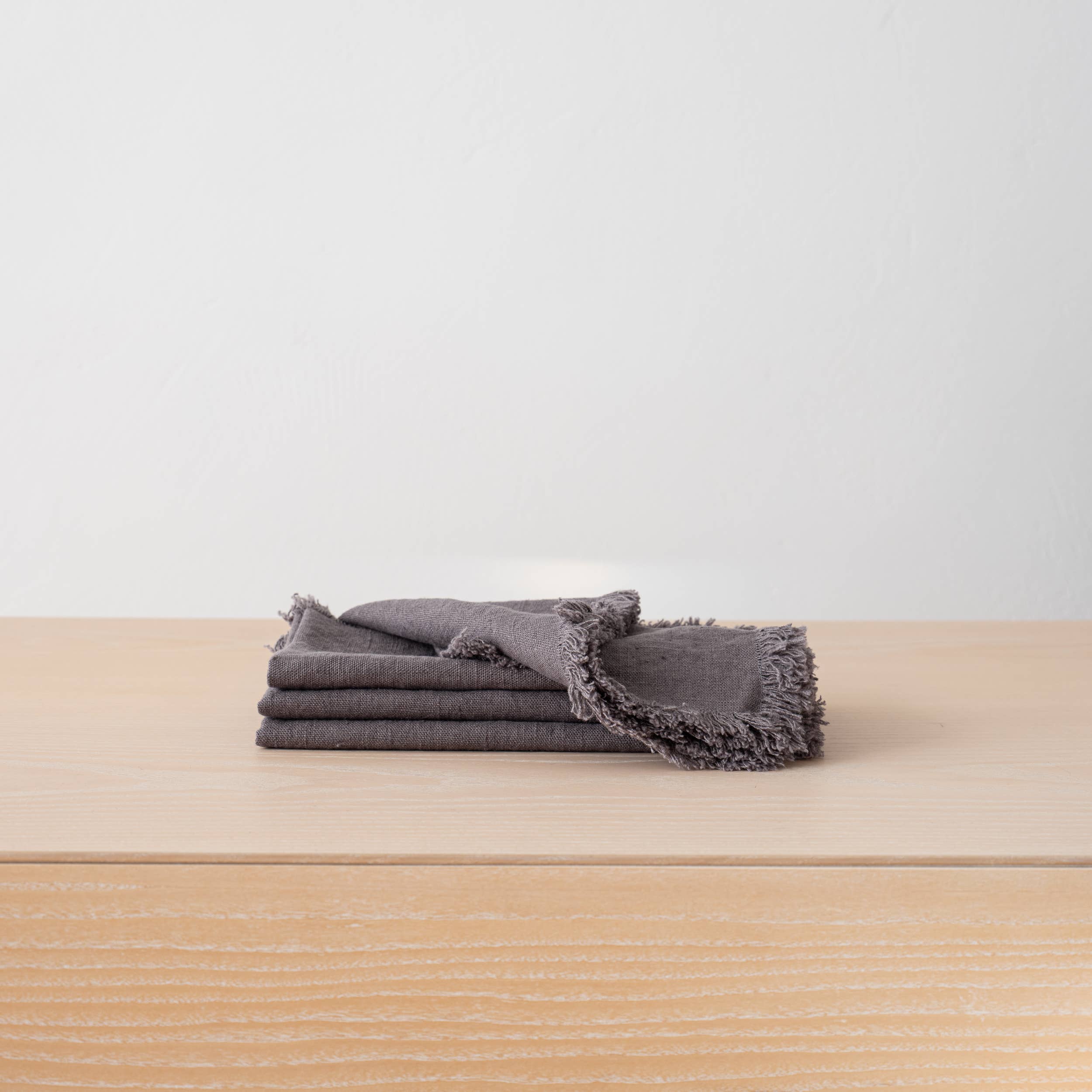 LinenMe - Wholesale Dinner & Cloth Napkin - Hand-Made Linen Napkin Terra Fringe Various 30 Colors14