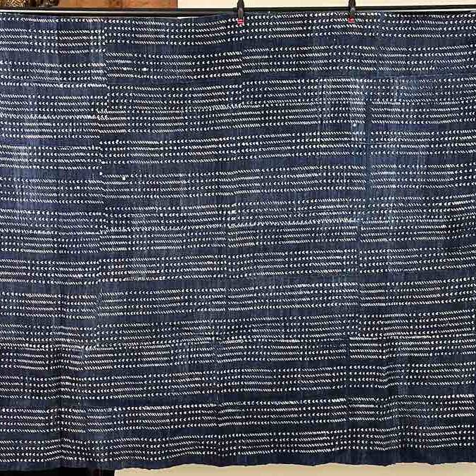 Vintage Fulani Indigo tekstil „Wrapper“ fra Mali | 59 x 40" for engroshandel hos The Niger Bend
