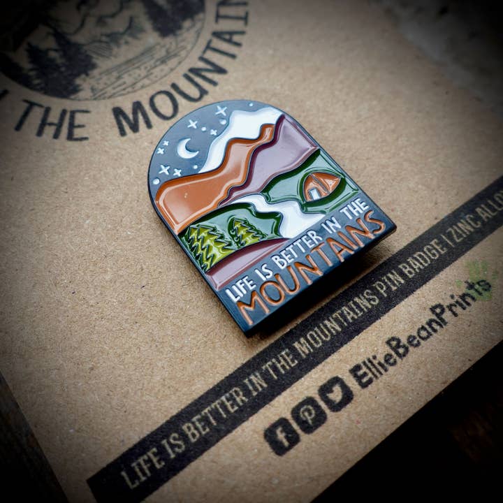 EllieBeanPrints - Wholesale Lapel Pin/Button - Life Is Better In The Mountains Pin Badge | With Kraft Card 1