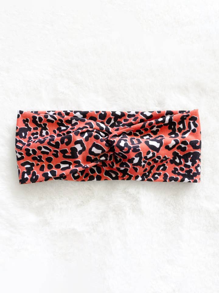 Bandeau à turban torsadé à imprimé guépard orange pour la vente par TesMade Creations