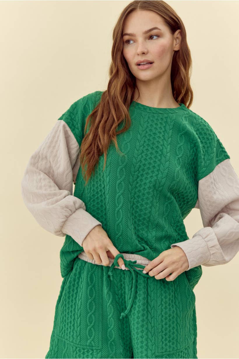 Bloomero – wholesale Mjukisset – Dam – Kabelstickad klädtröja loungesett i 2 delar. Top har U-nec6