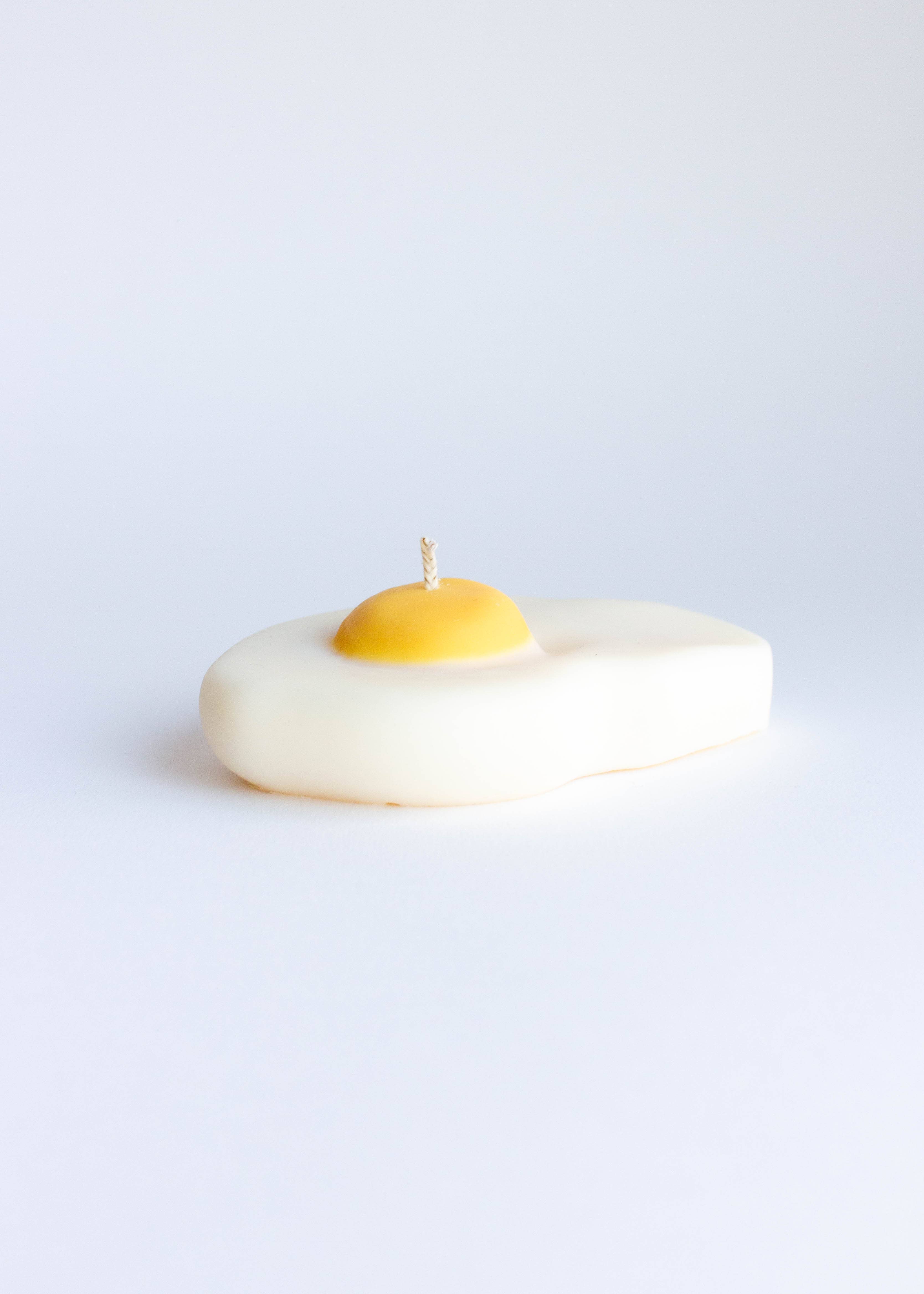 Nata Concept Store – wholesale Novelty candle – Oeuf au Plat / Fried Egg Candle3