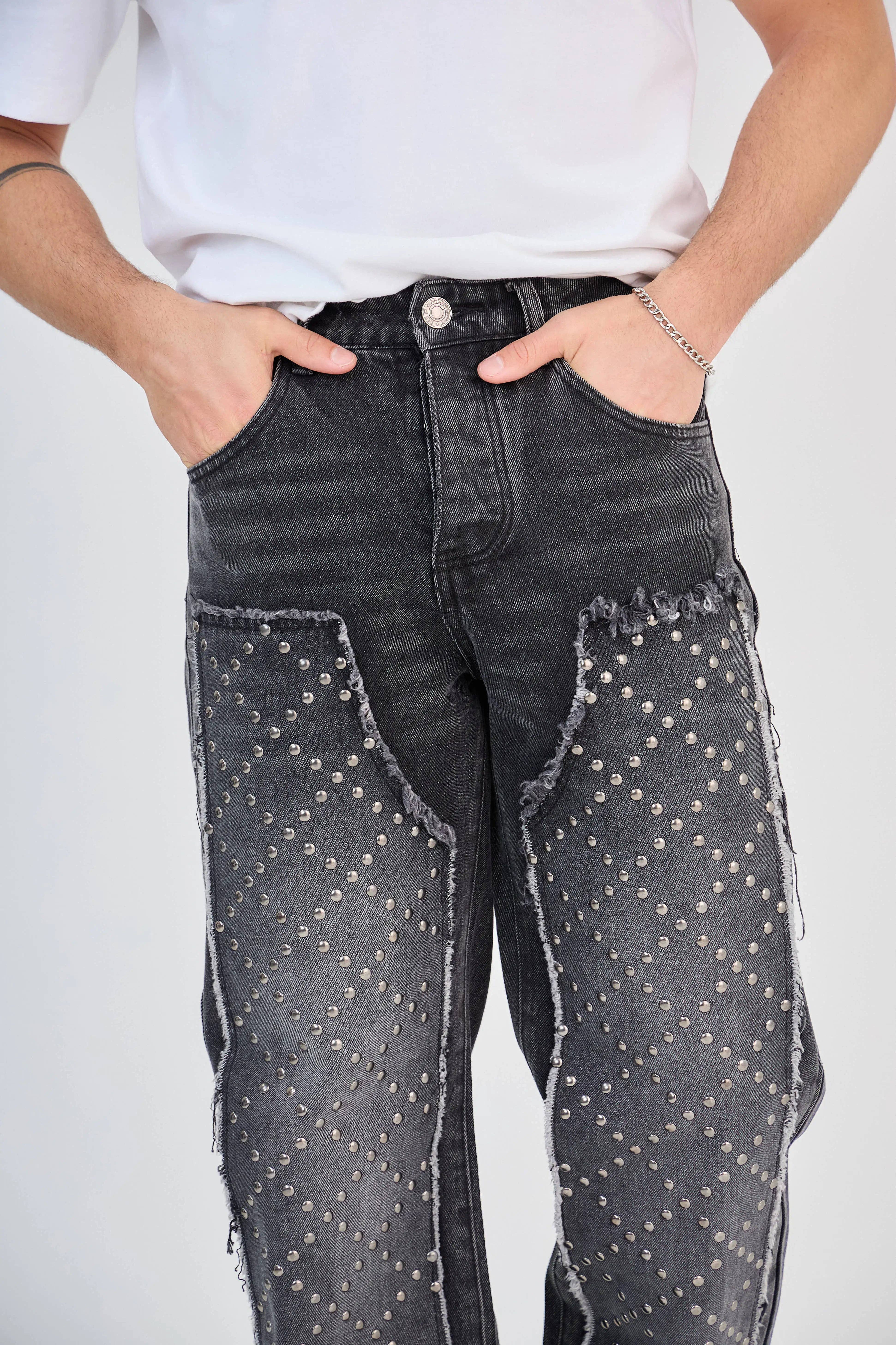 TOP MONDAY - Wholesale Jeans - Men's - Jean Straight Studded Black Gray Medium Wash4