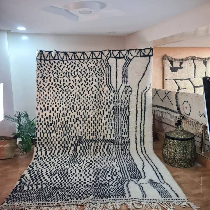 Autentisk håndknyttet Beni Ourain uldtæppe 200×300 cm 320 for engroshandel hos Maroccarpets Poufs and pillows wholesale +31648976894