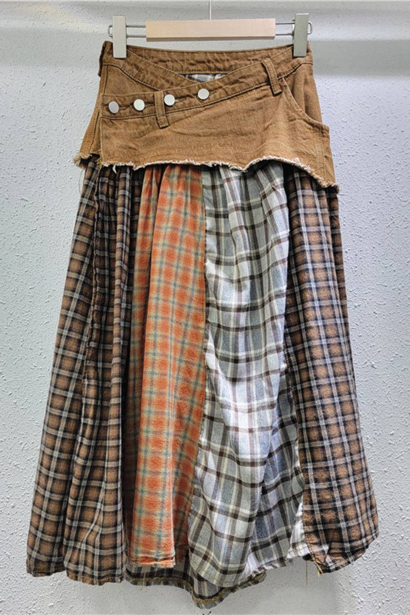 Mccolin – wholesale Skirt – Women’s – Button-Accented Plaid Skirt0