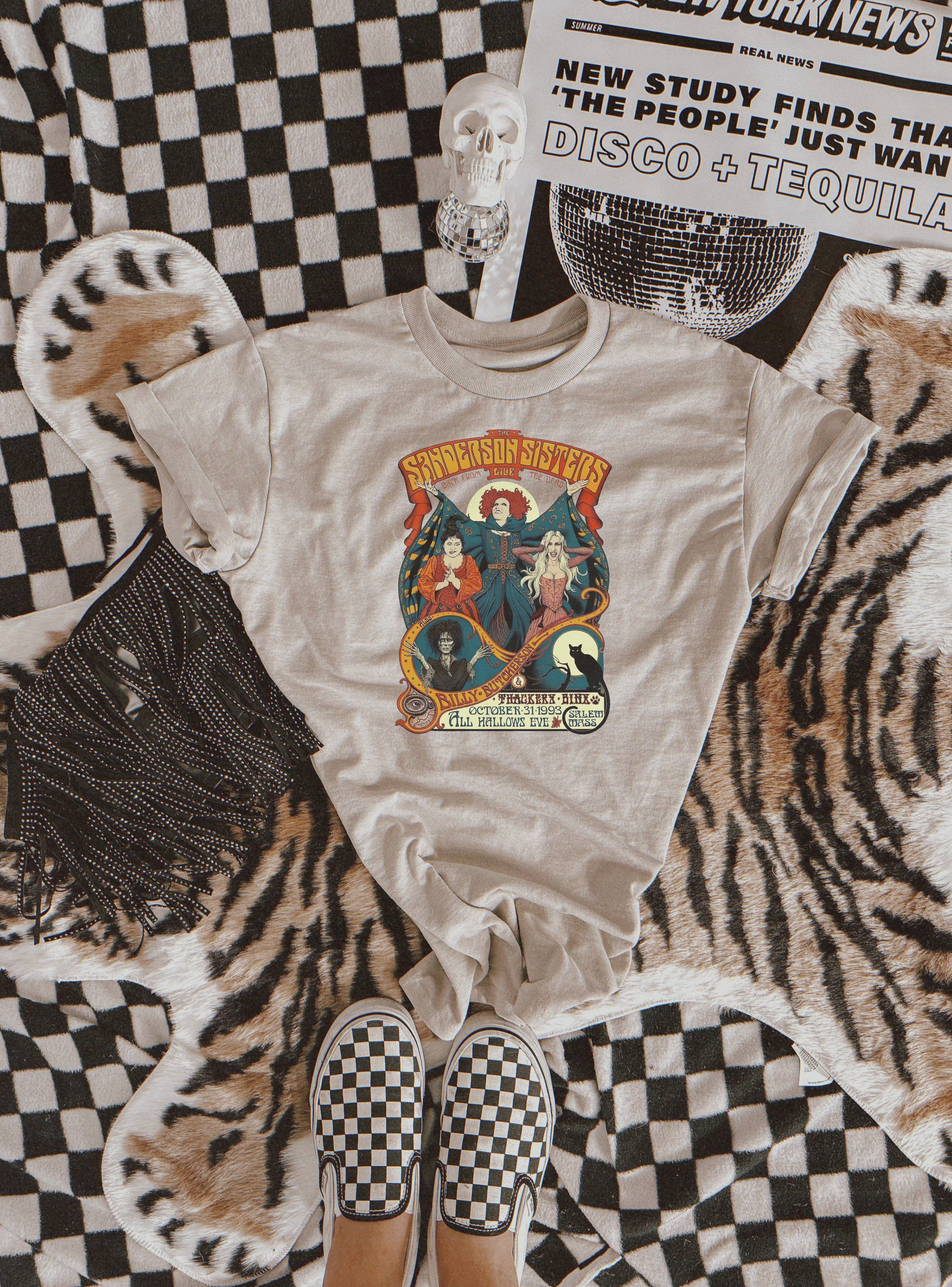 H+P Wholesale - Wholesale T-Shirt (Graphic) - Women's - Sanderson Sisters Sand Graphic Tee0