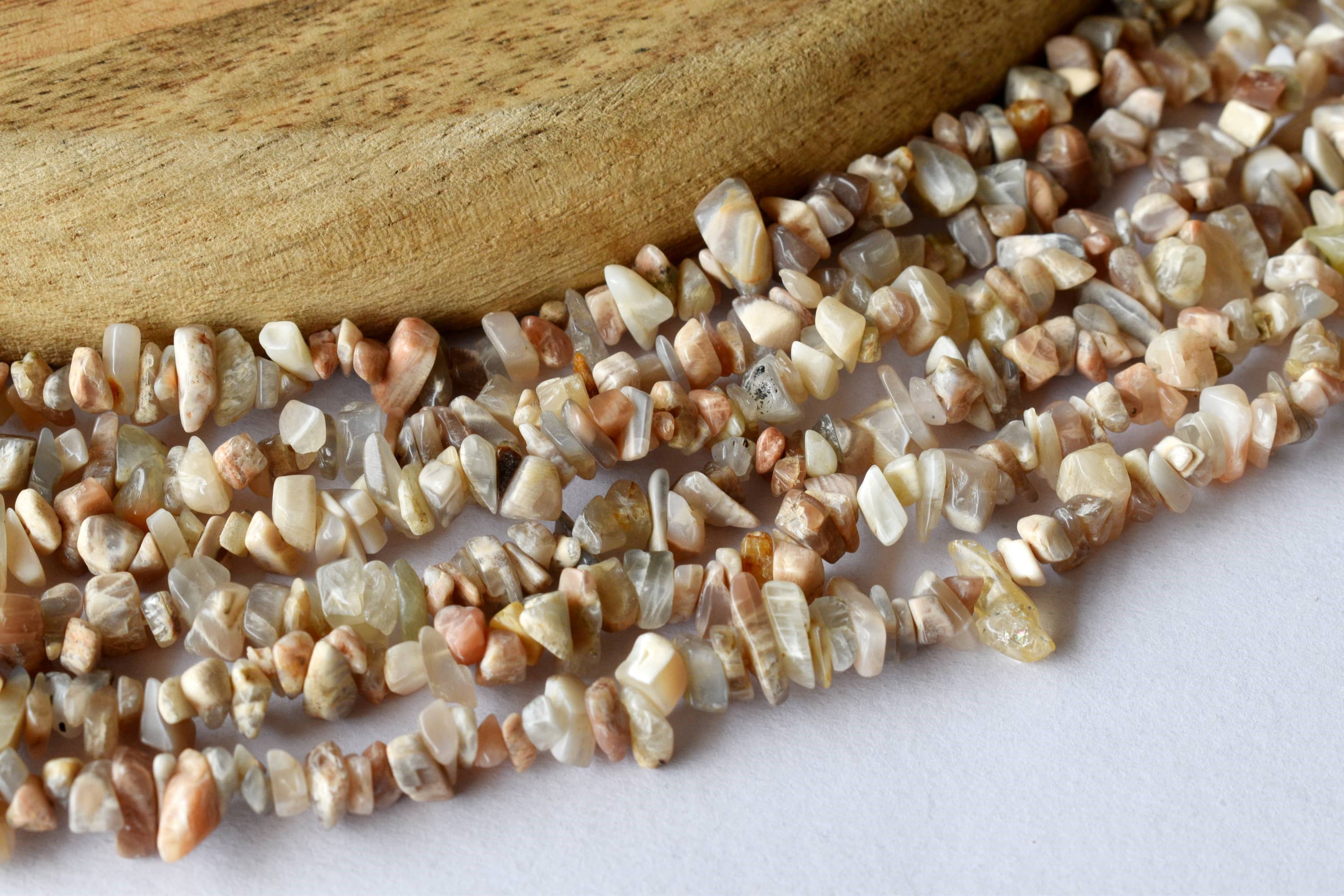 Soothing Crystals – wholesale Beaded/pearl necklace – Moonstone Chip Beads Necklace, Crystal Uncut Beads2
