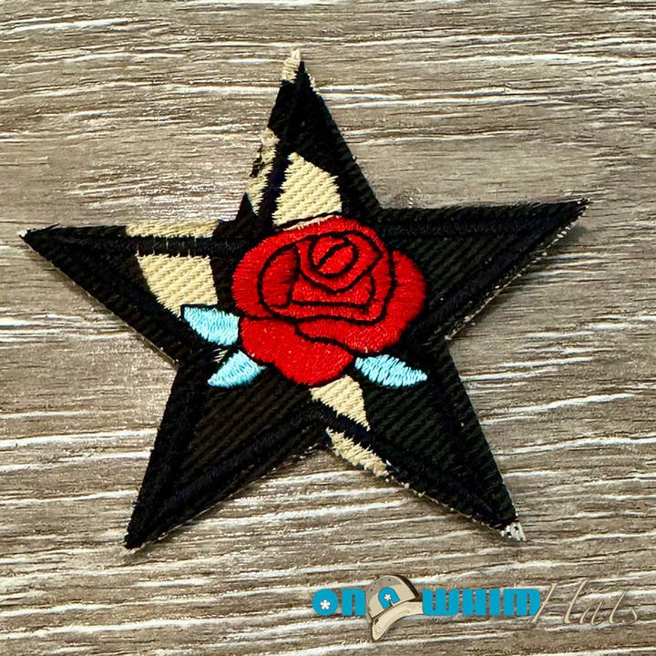 Écusson brodé étoile rose pour la vente par On a Whim Hats