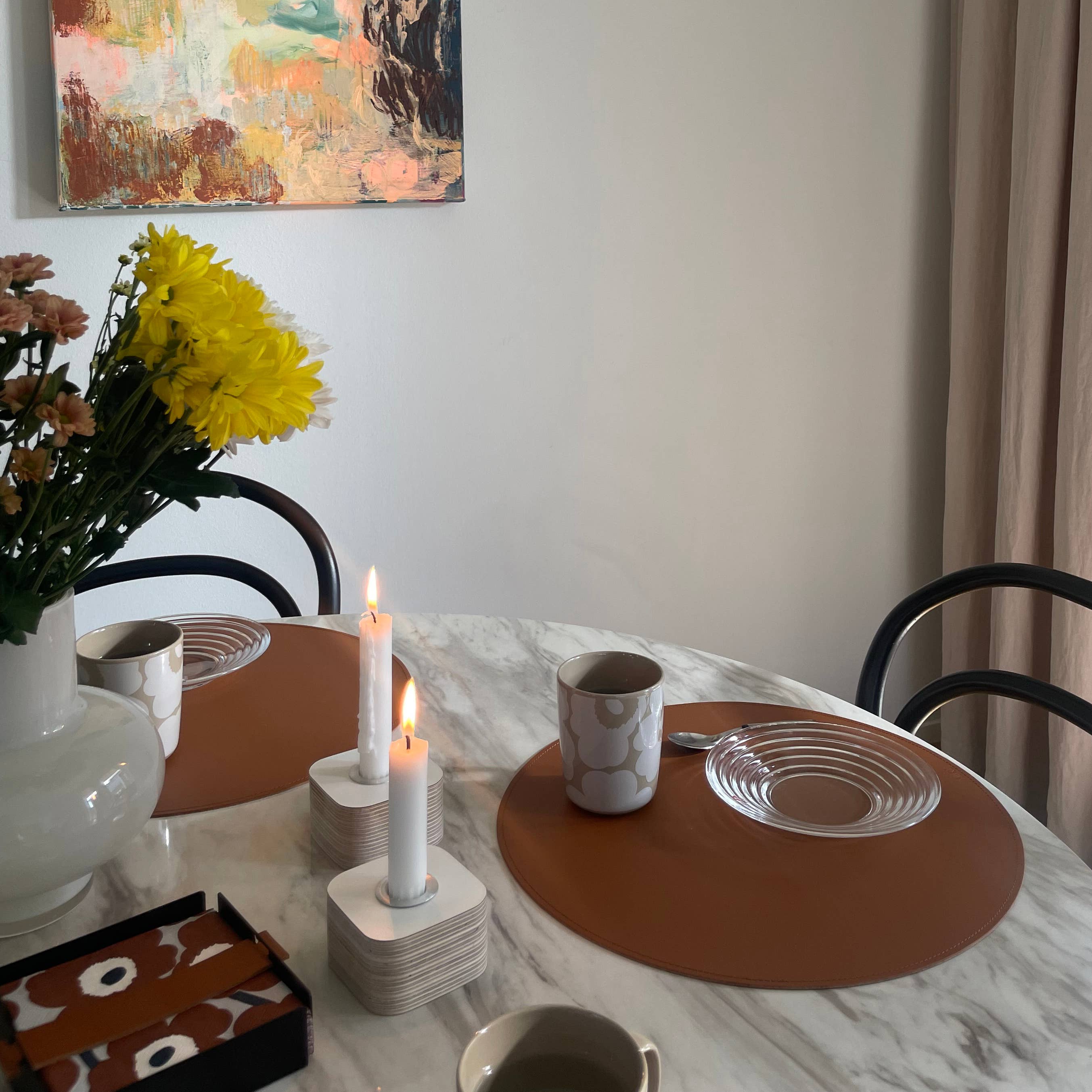 Miiko - Vendita all'ingrosso Tovagliette - Sottopiatto rotondo in pelle riciclata marrone3