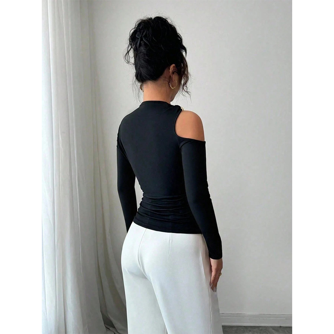 UNISHE - Wholesale Blouse - Women's - Asymmetrical Neck One-Shoulder Metal Decor Fitted Top ZK36713