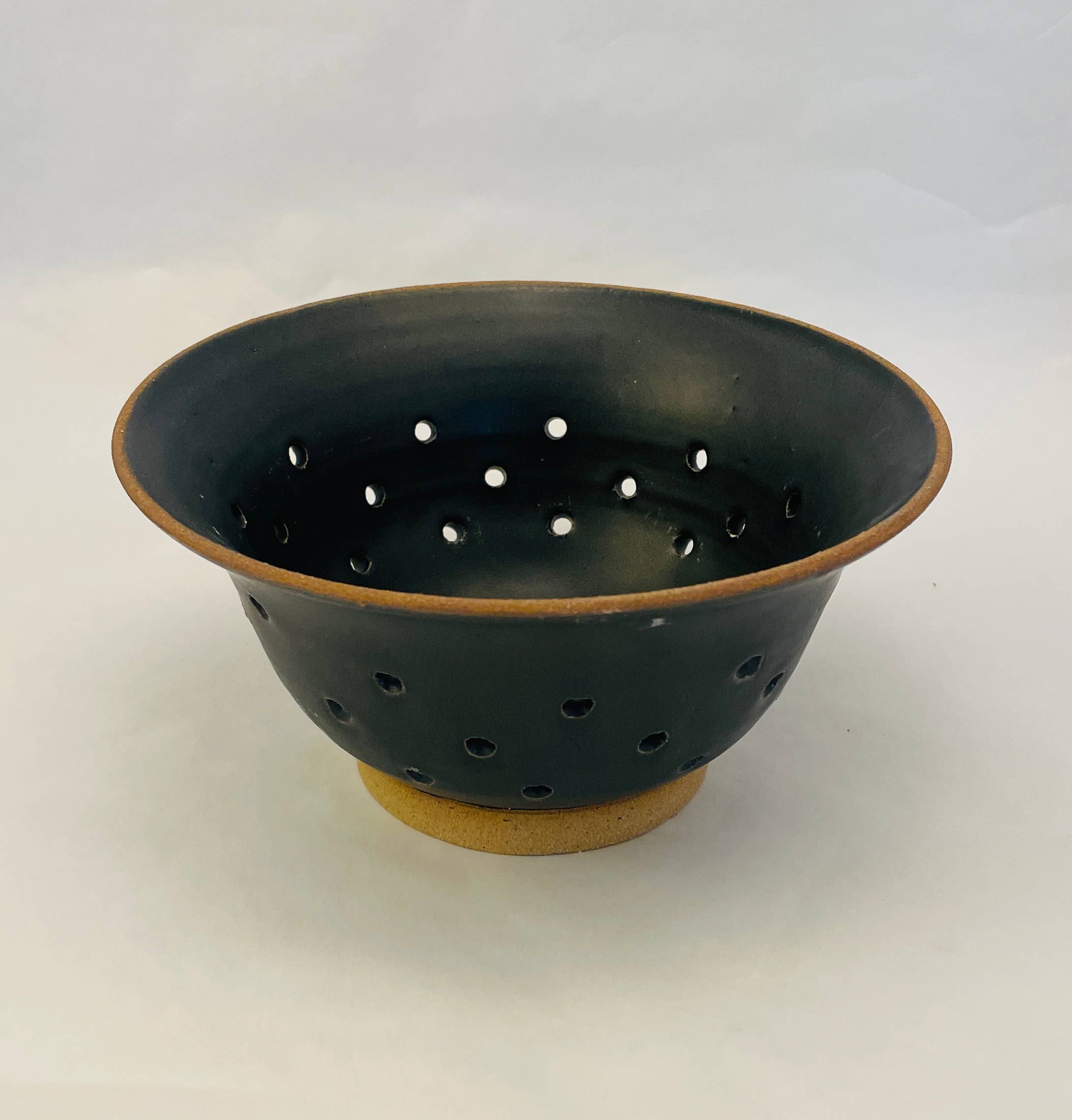 m.bueno - Wholesale Colander - Small Berry Fruit Tabletop Colander2