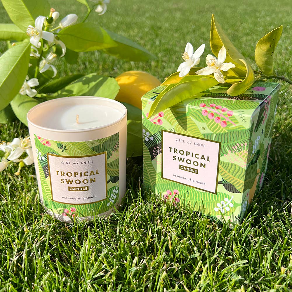 Girl w/ Knife – Großhandel Kerze im Glas / gefüllte Kerze – Tropical Swoon Candle - Essence of Pomelo (Soja-Kokosnuss)4