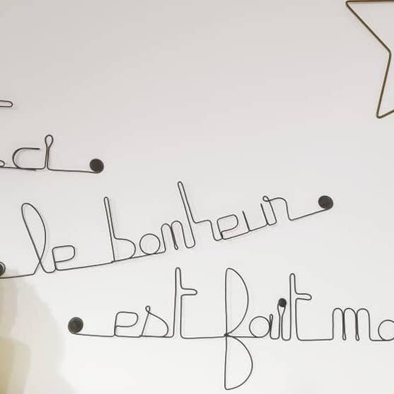 Bijoux de Mur - Wholesale Wall Accent - Metal Wall Decoration “Here happiness is homemade”7