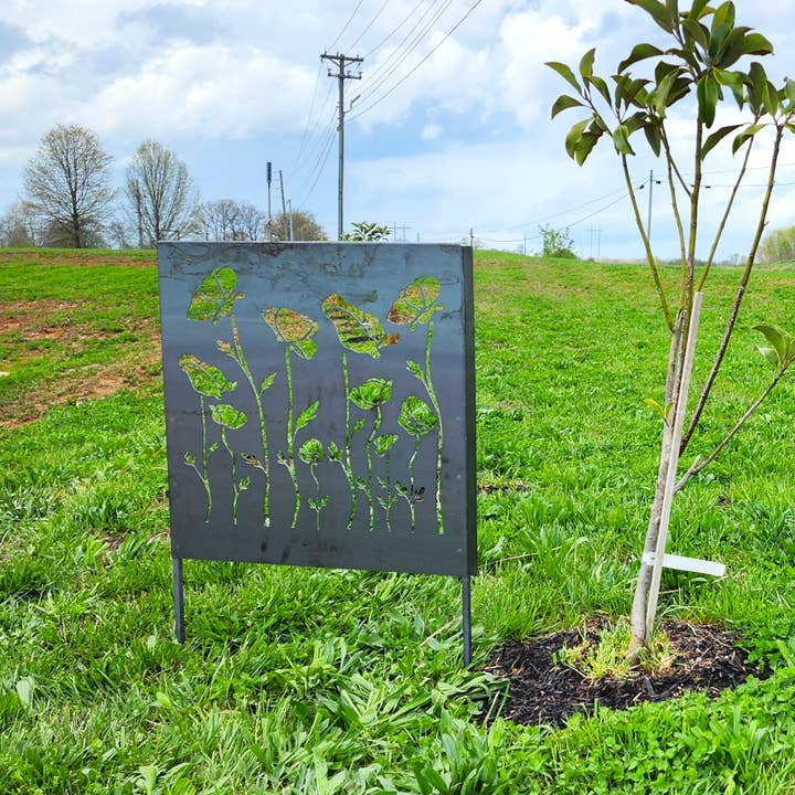 Maker Table LLC - Wholesale Outdoor Ornament/Decor - Poppy Metal Privacy Panel – Decorative Outdoor Garden Screen3