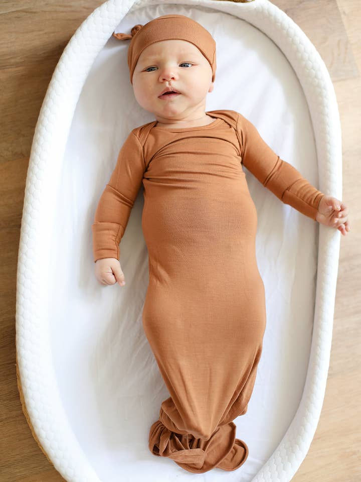 Abito annodato in bambù massiccio Pecan per la vendita all'ingrosso da parte di Southern Slumber