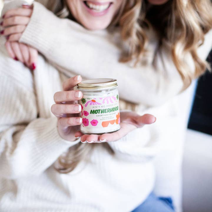 Austy Lou by Broken Top Brands - Wholesale Jar/Filled Candle - Ain't No Hood, Like Motherhood 9oz Soy Candle4