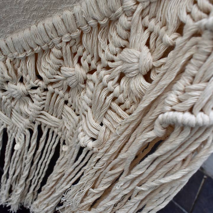 Zero - Wholesale Hammock - Luxury Macrame Hammock Chair with Wooden support2