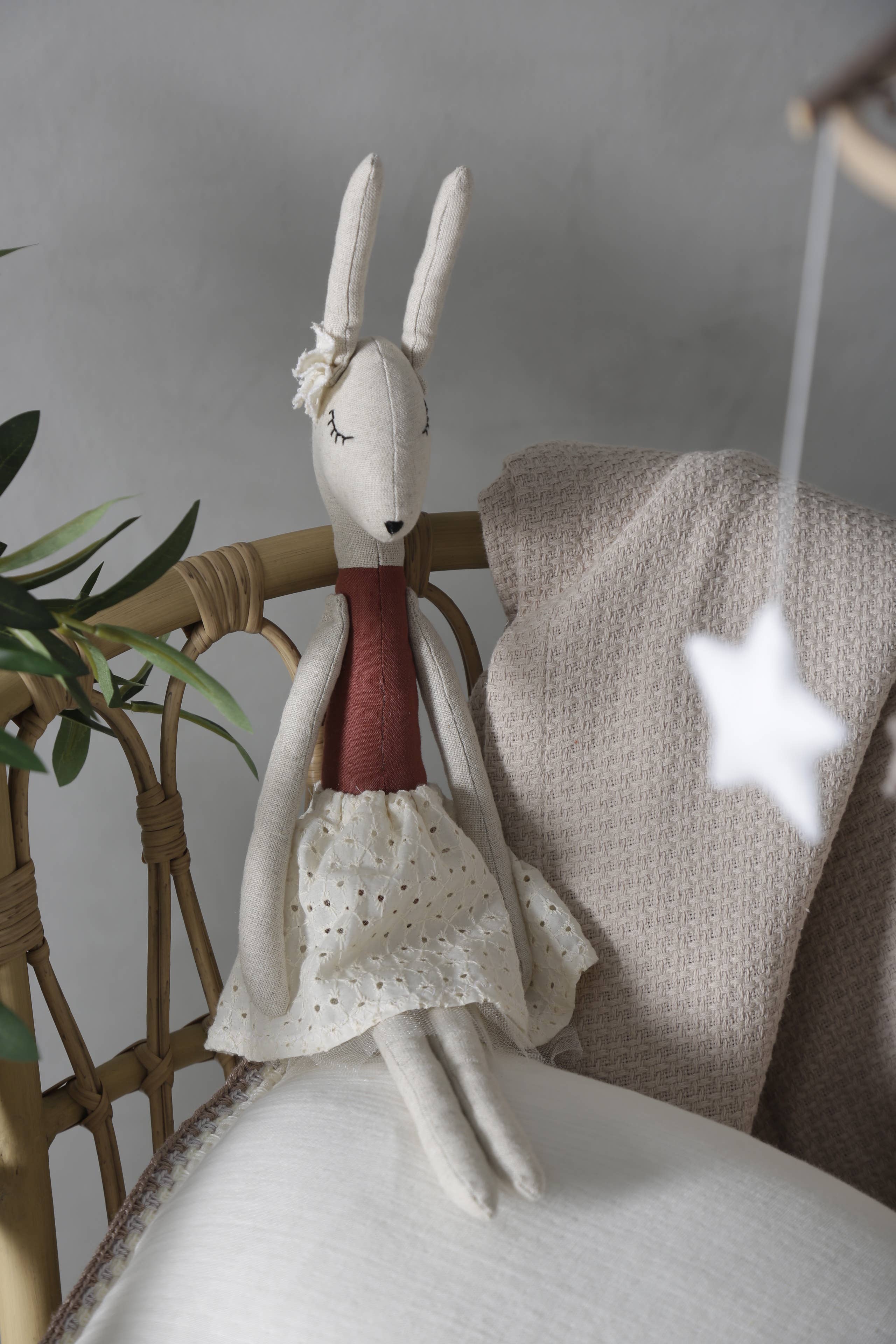 2 Stories - Venta al por mayor Peluche - Niños y bebés - Conejo de peluche y muñeca de tela hecha a mano1