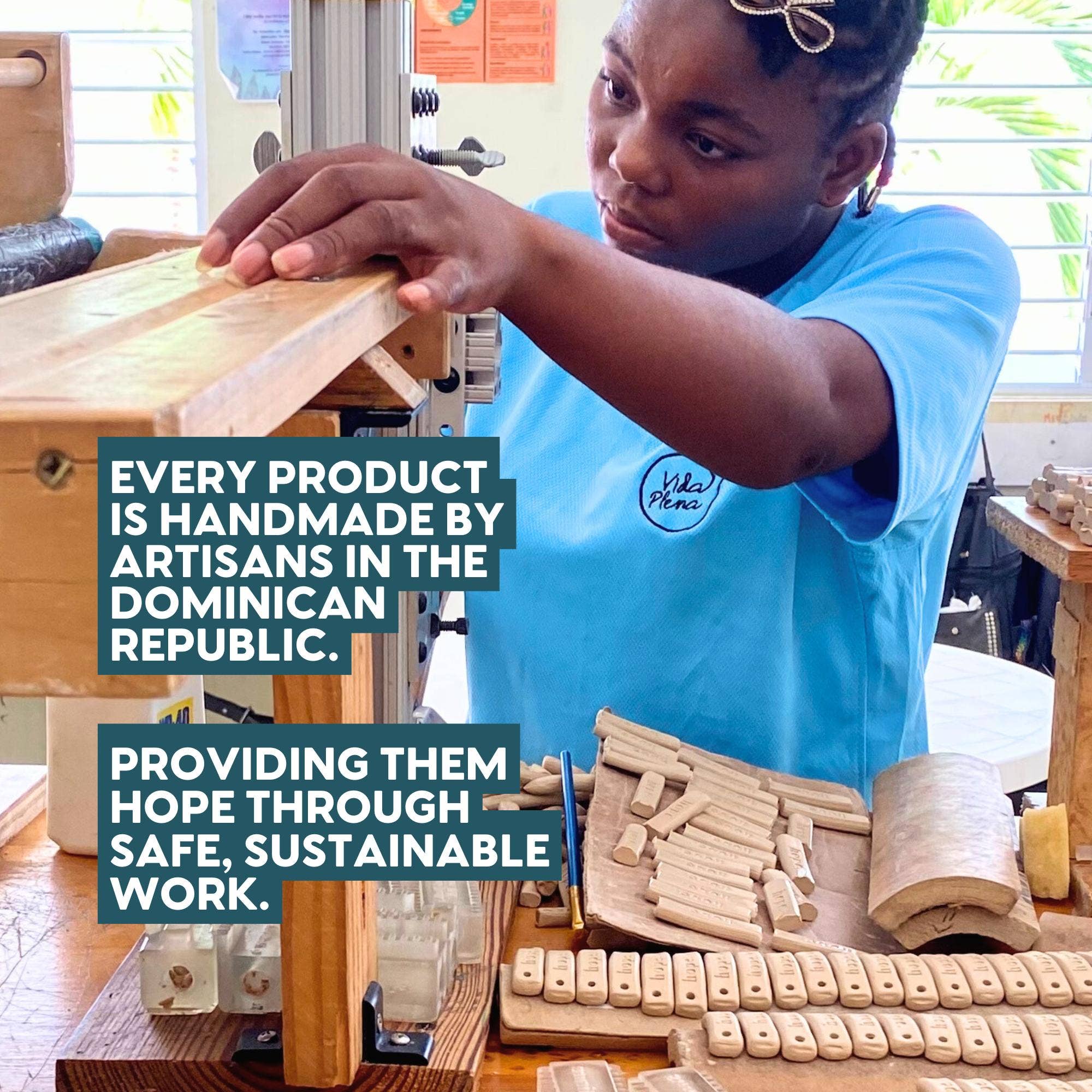 MudLOVE - Wholesale Keepsake Coin/Token - Never give up. Clay Pocket Rock Reminders2