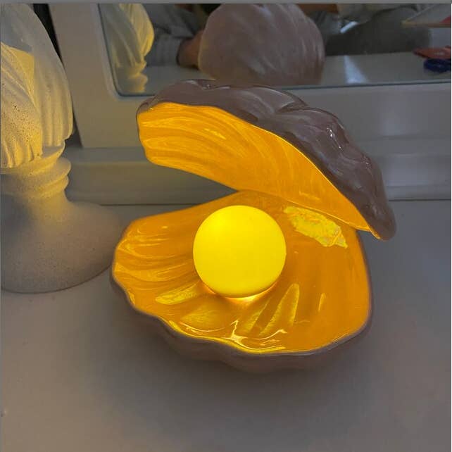 Green Pastures Wholesale - Wholesale Decorative Tabletop Object - Pearl Decor Shell Jewelry Tray and Table Lamp2