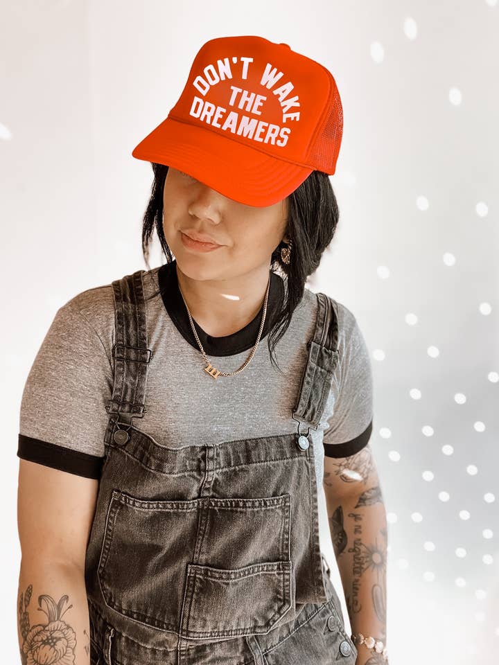 Don't Wake The Dreamers Trendig Grunge Truckerhatt - Orange för wholesale av WE THE BABES