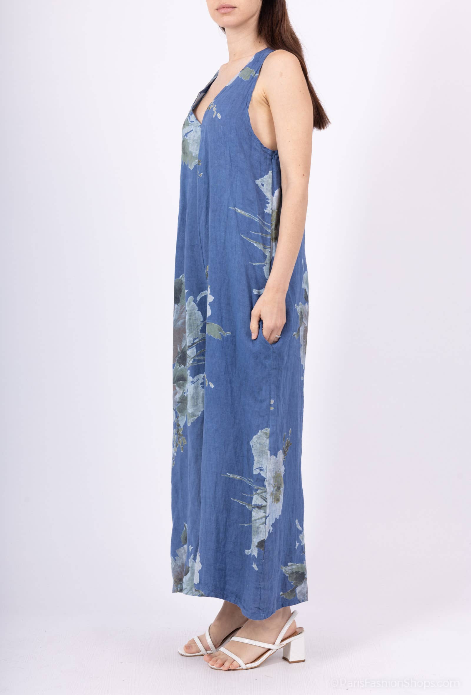 Shyloh - Wholesale Onesie - Women's - Flowy long dress with floral print and straps 2059941